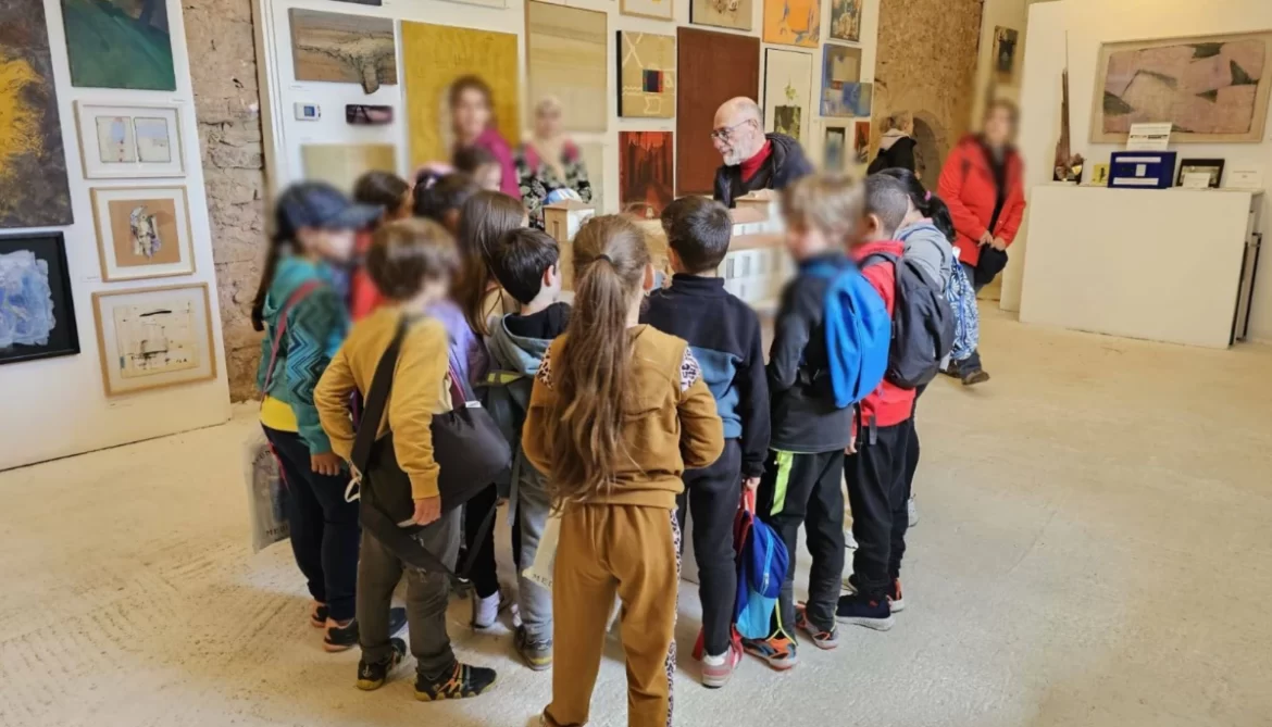 El alumnado del C.R.A. «EL JALÓN» de Medinaceli visita la Fundación DEARTE