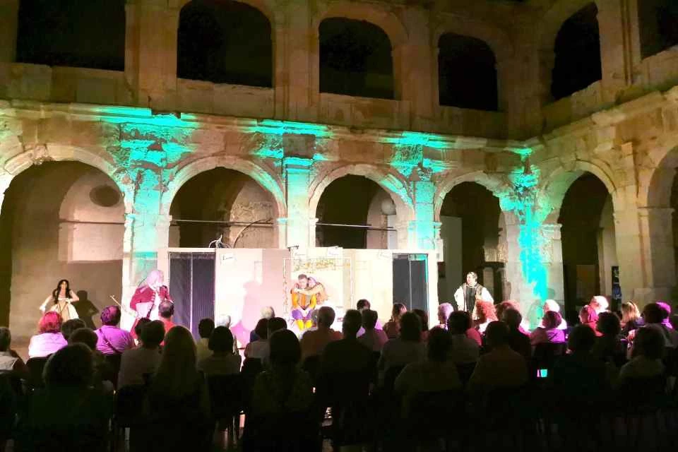 EL TEATRO INUNDA EL PALACIO DUCAL DE MEDINACELI: HOY CIERRE FAMILIAR DEL V MEDINACELI TEATRO